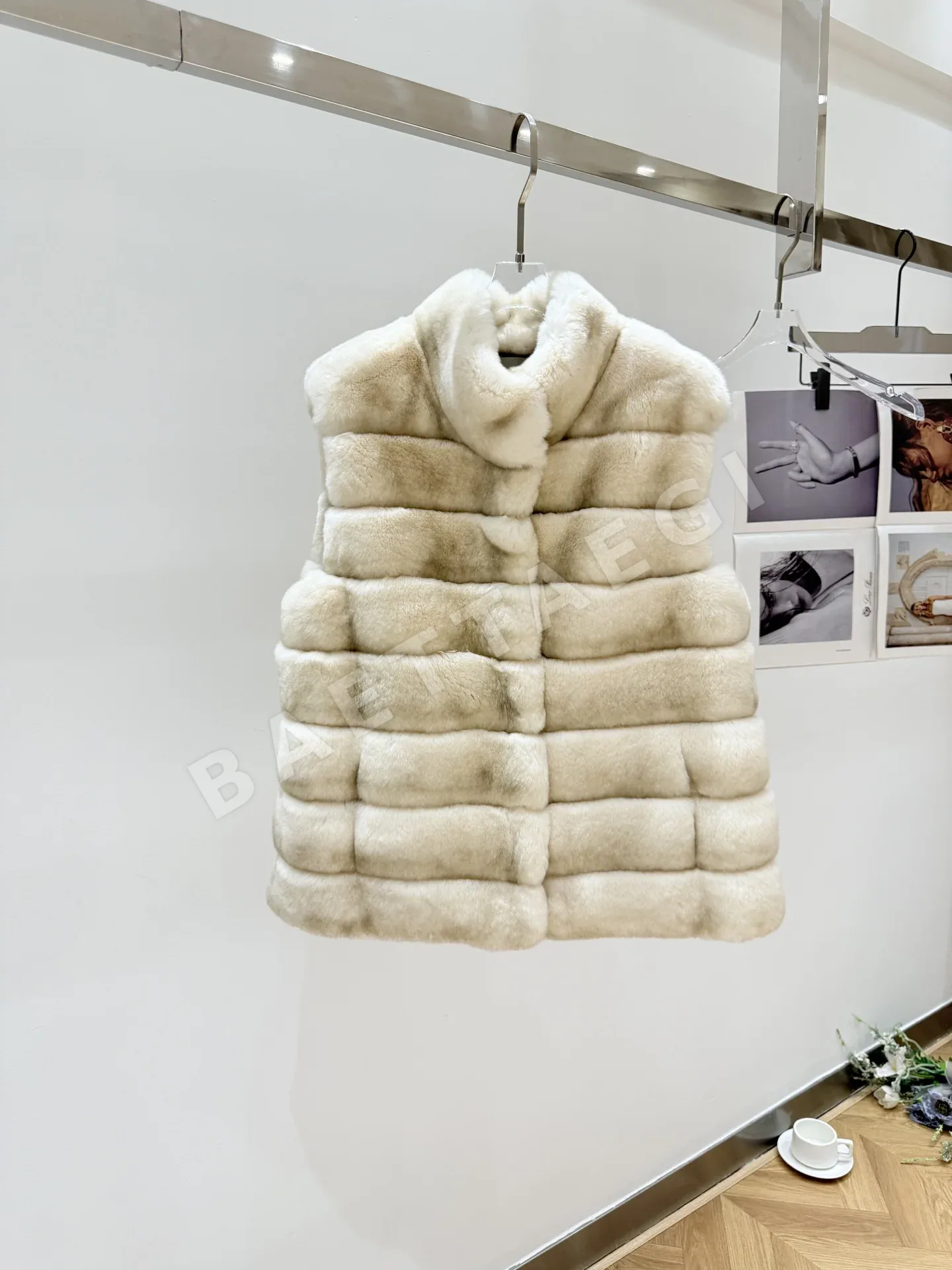 펜디 여성 알파인 렉스 래빗 조끼 171449