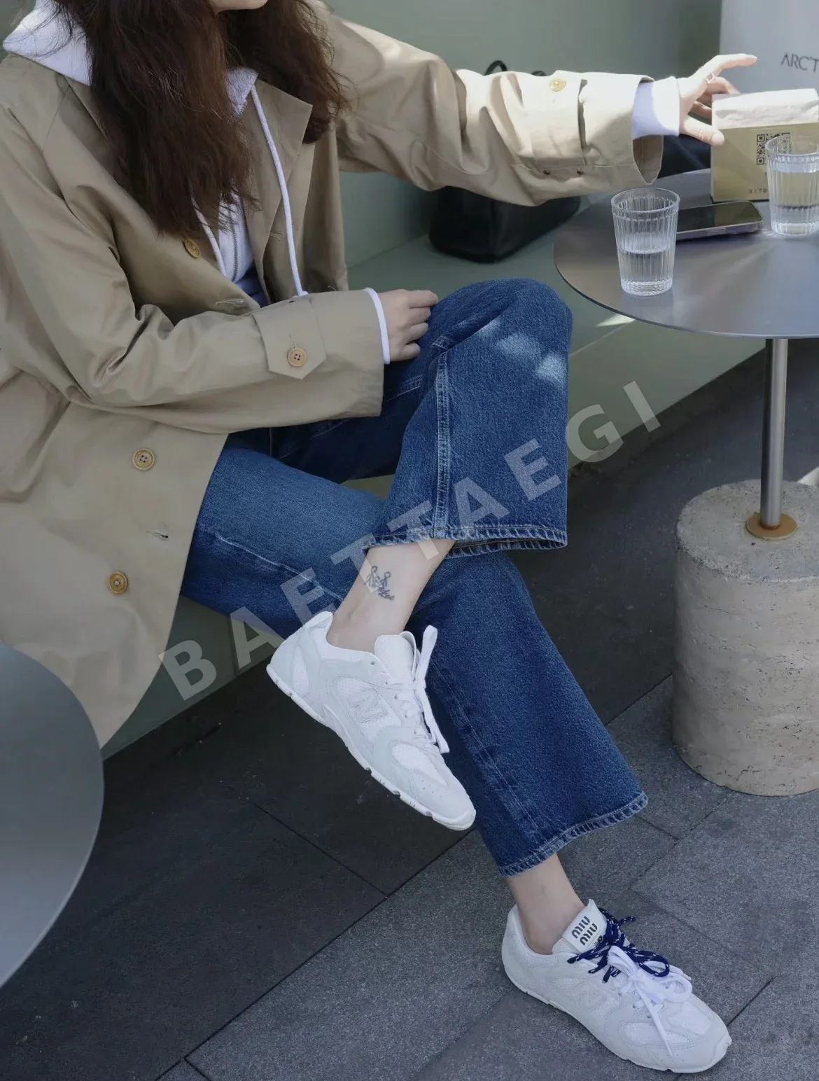 로에베 스니커즈 상세 이미지 6