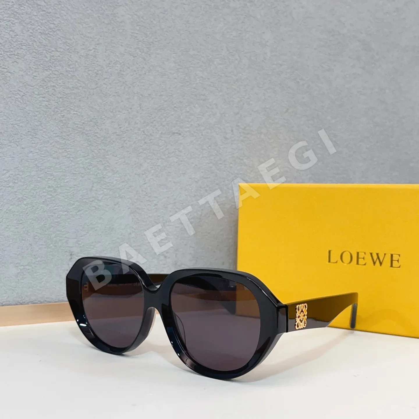 로에베 LW50104 I 선글라스 상세 이미지 2
