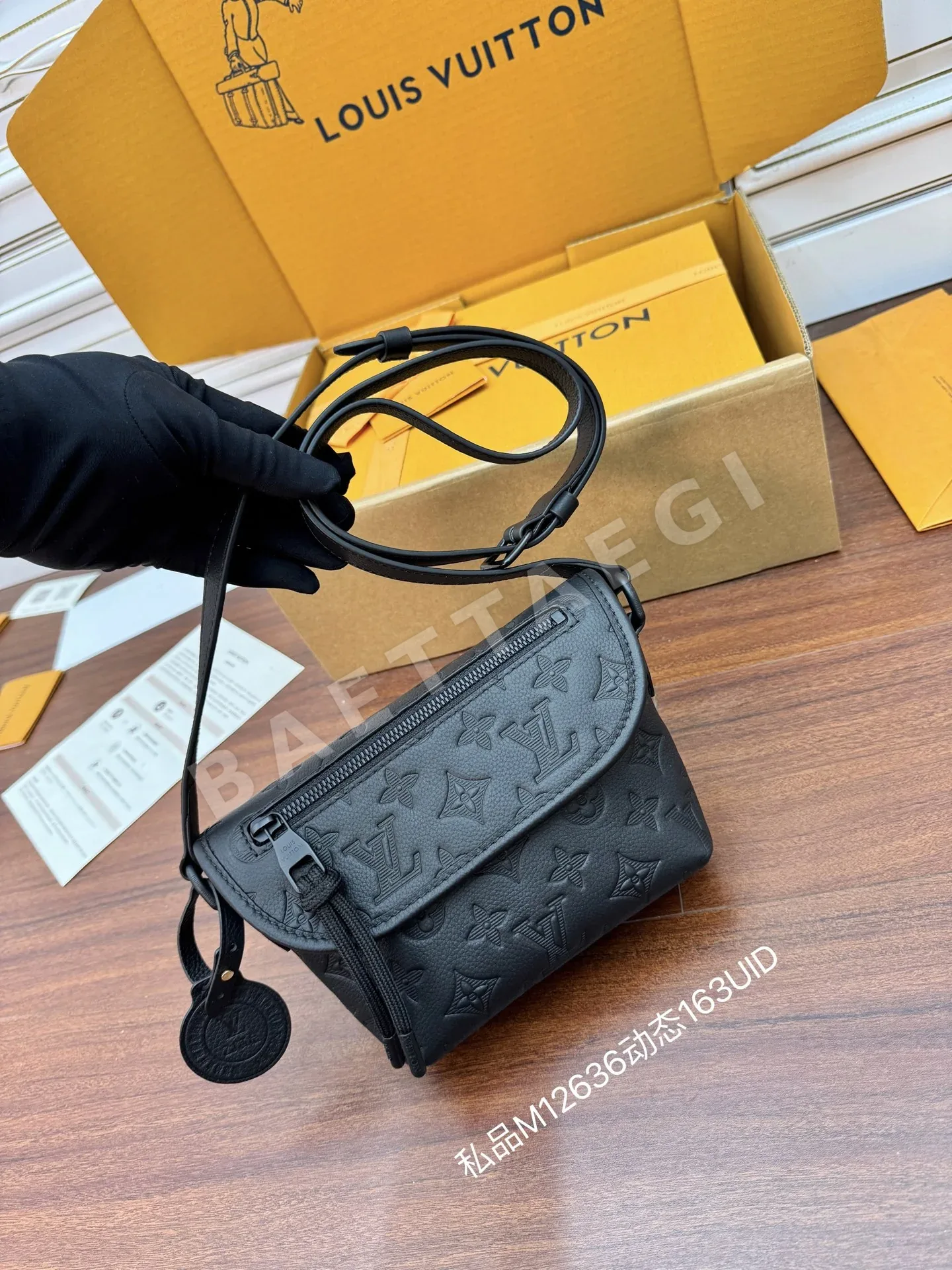 루이비통 다이아몬드 패턴 가방 M12636 상세 이미지 2