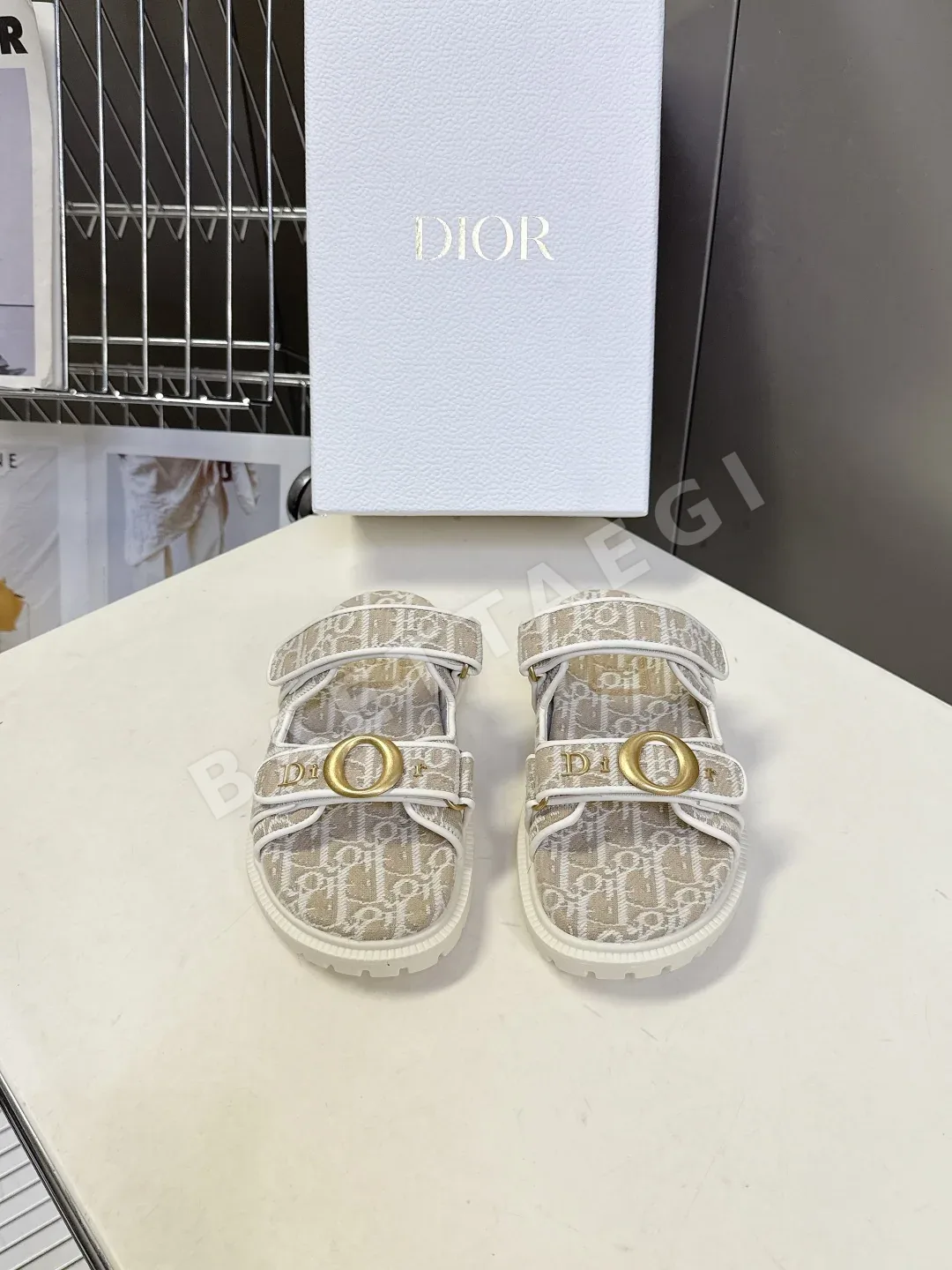 디올 오블리크 모노그램 벨크로 샌들 98380