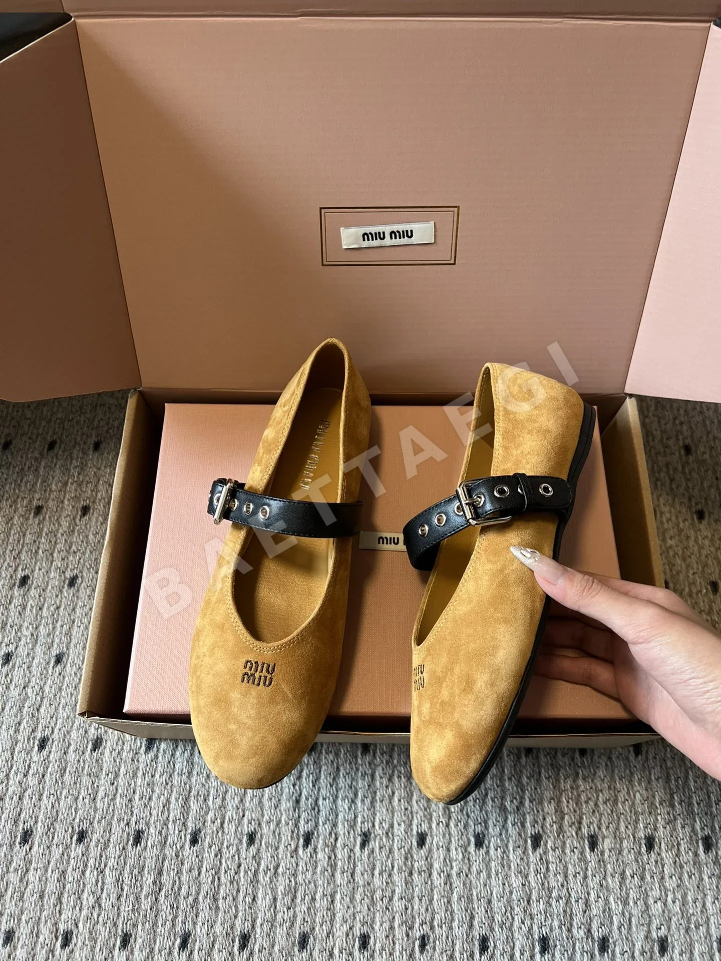미우미우 스웨이드 메리제인 슈즈 상세 이미지 2