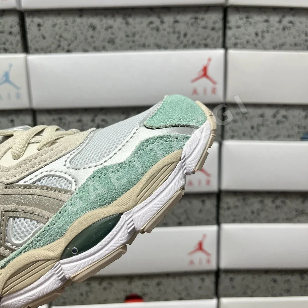 아식스 [GX] 젤 NYC 1203A859-100 200541 Asics Gel-NYC Beige Green 상세 이미지 5