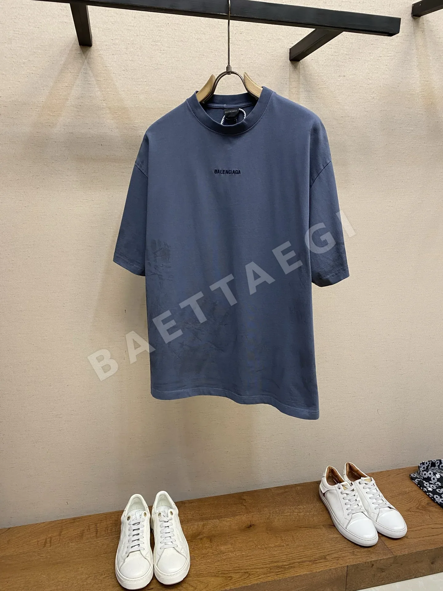 발렌시아가 자수 라운드넥 남성 반팔 티셔츠