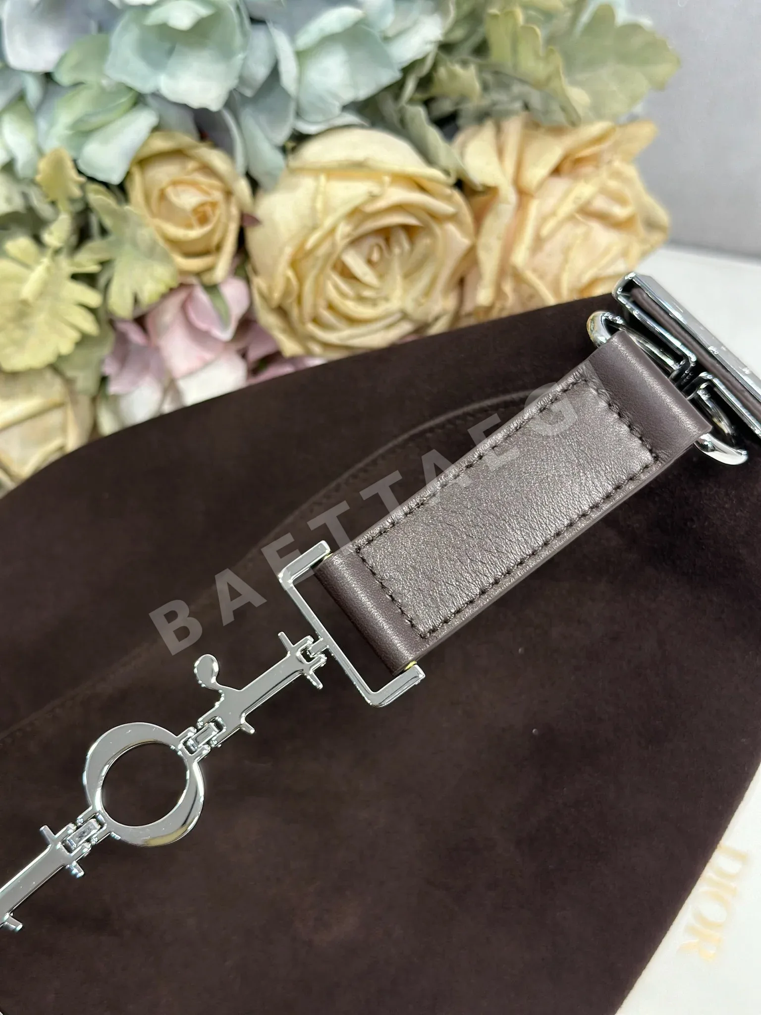 디올 라지 호보 가죽 숄더백 상세 이미지 5