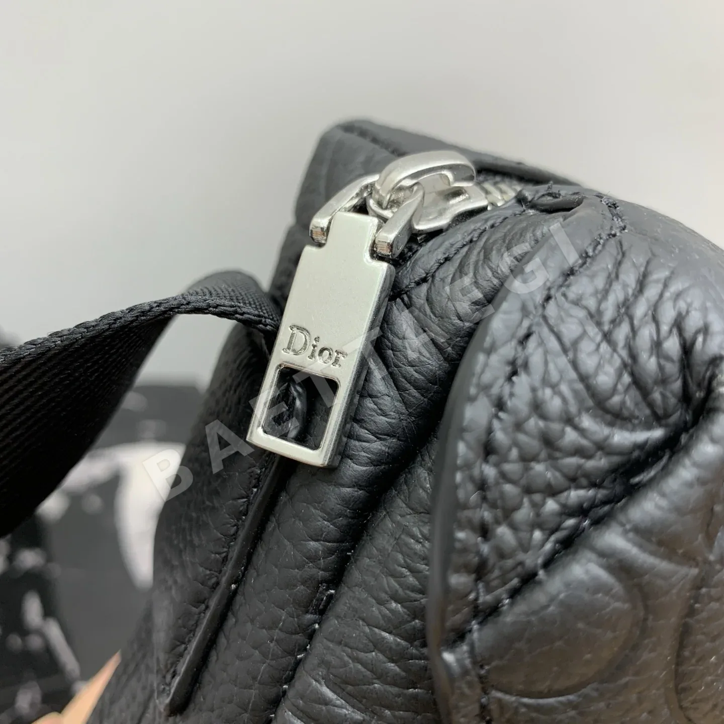 디올 젯 지퍼 메신저 가방 상세 이미지 2