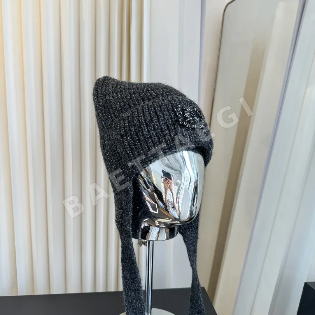 샤넬 이어플랩 모자 185699