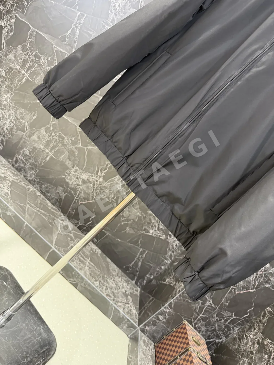 몽클레르 남성 다운 패딩 재킷 상세 이미지 5
