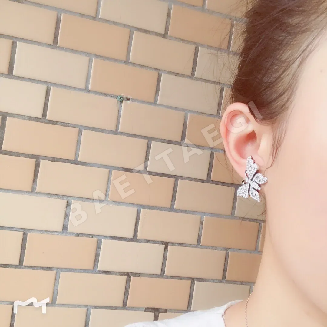 구찌 나비 모티프 크리스털 스털링 실버 귀걸이 상세 이미지 2