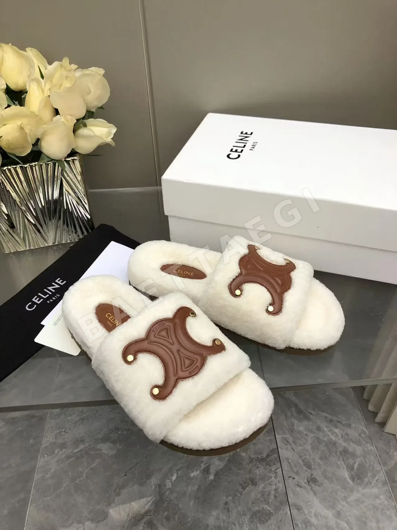 셀린느 개선문 로고 울 슬리퍼 상세 이미지 8