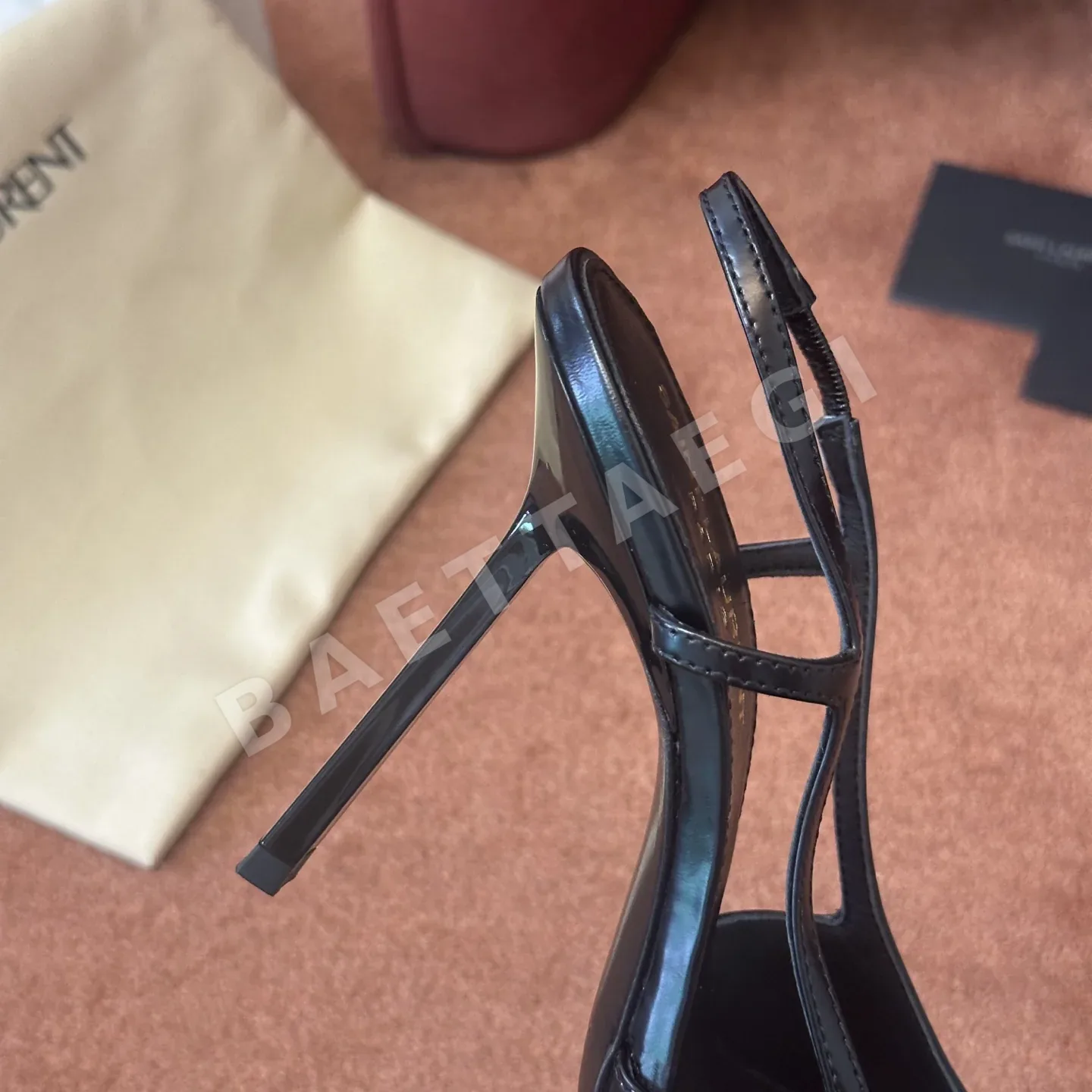 생로랑 메탈 캡 토 YSL 로고 슬링백 펌프스 블랙 상세 이미지 6