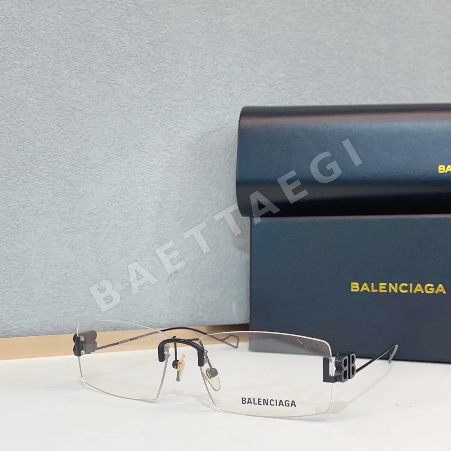 발렌시아가 선글라스 BB0110 S 56396