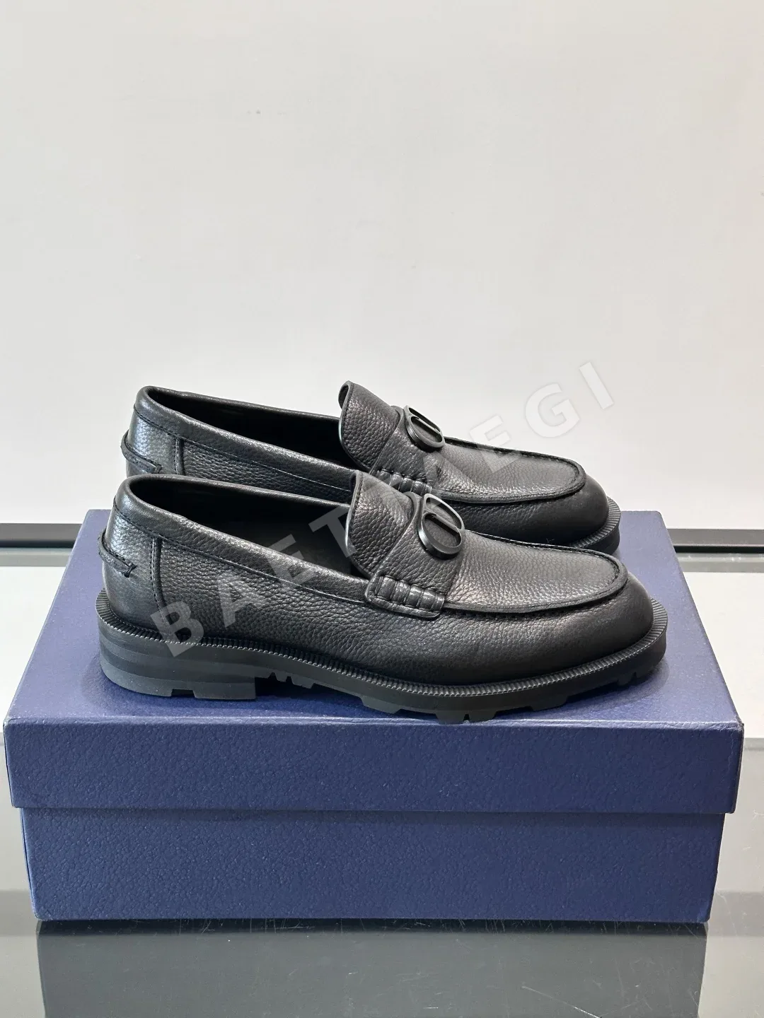 디올 CD 로고 가죽 로퍼 149138