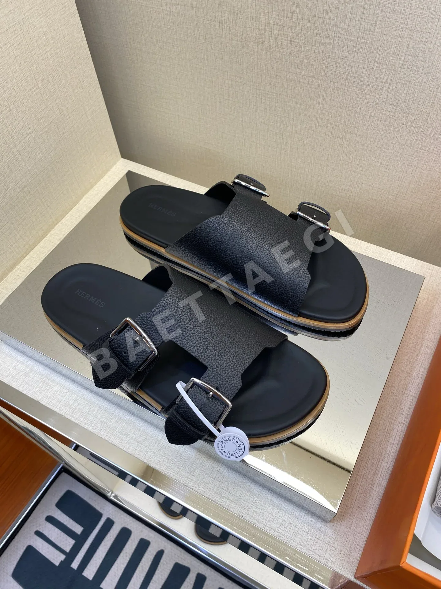 에르메스 샌들 남성 가죽 더블 버클 상세 이미지 3