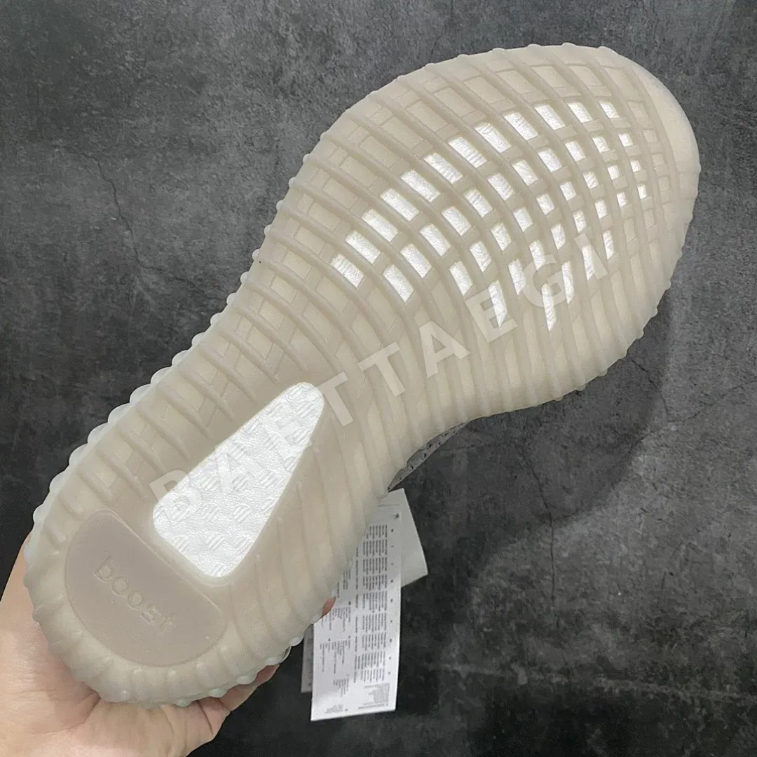 아디다스 이지 350 FX9017 200671 Adidas Yeezy 350 상세 이미지 2