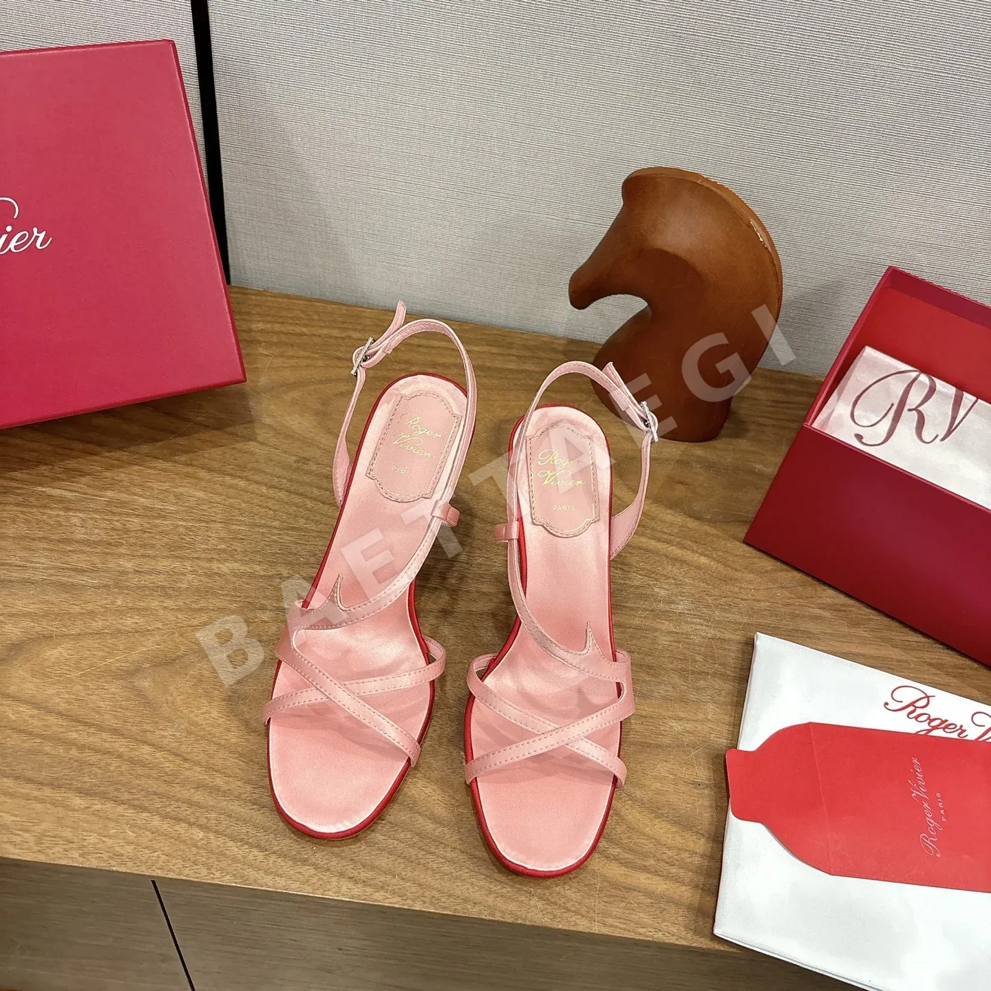 로저비비에 신발 상세 이미지 1