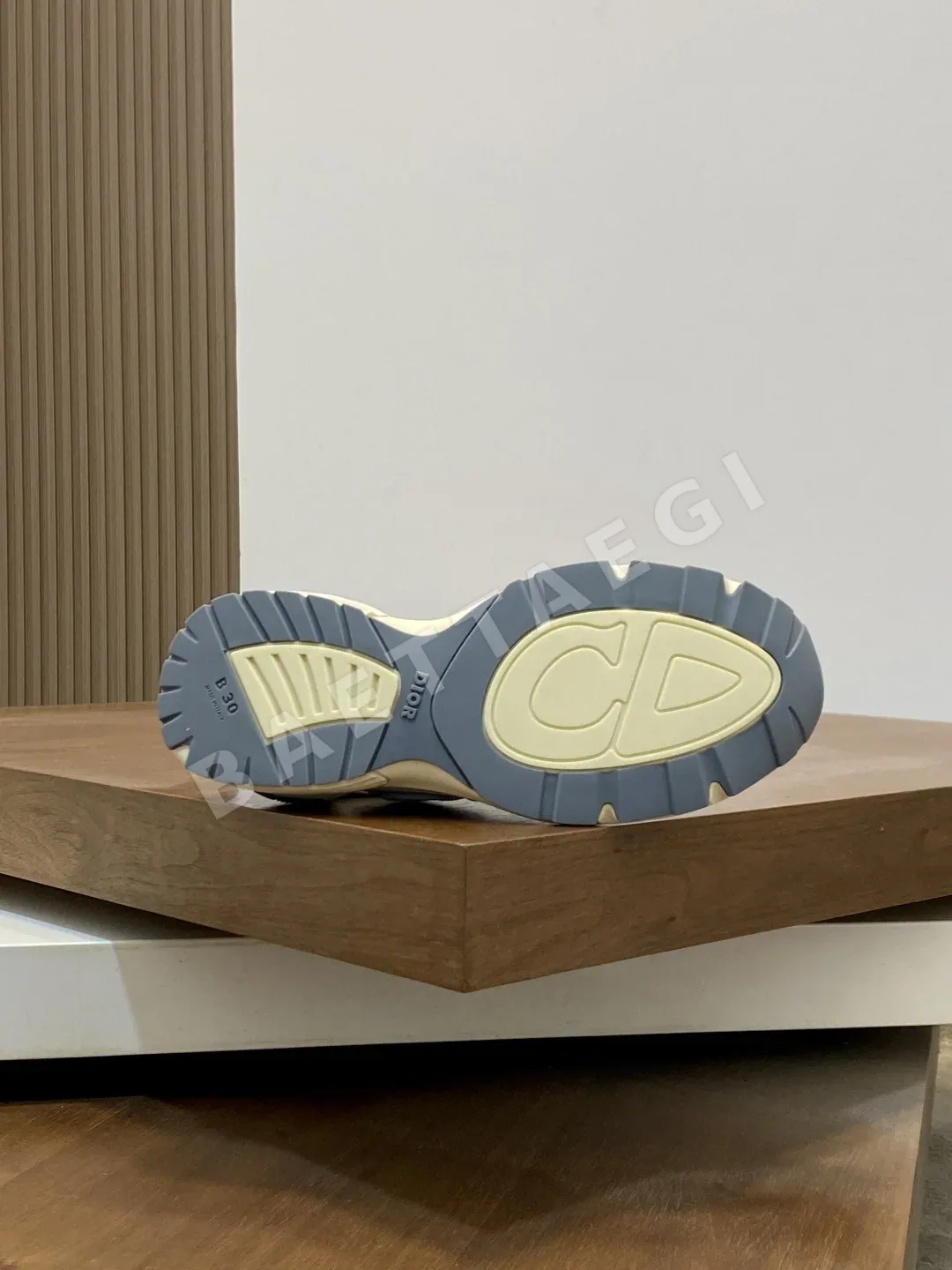 디올 B30 스니커즈 블루 테크니컬 패브릭 CD30 로고 상세 이미지 10