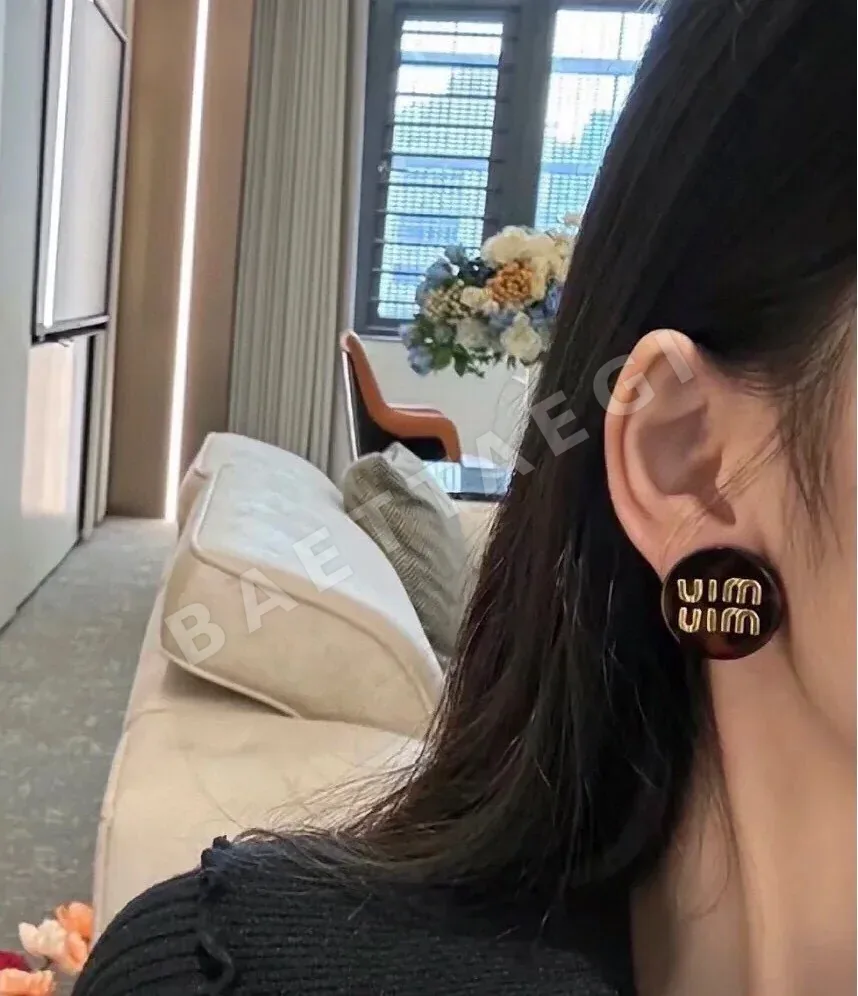 미우미우 아크릴 호피무늬 라운드 스터드 귀걸이 60987