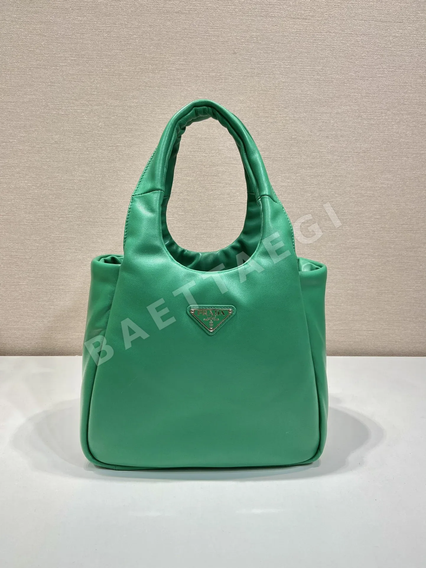 프라다 램스킨 더블 핸들 토트백 1BG413 67503