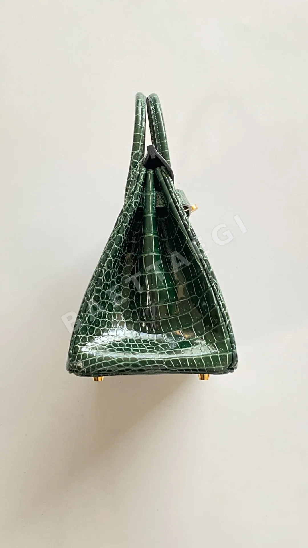 에르메스 솔트 크로커다일 에메랄드 그린 골드 장식 가방 상세 이미지 6