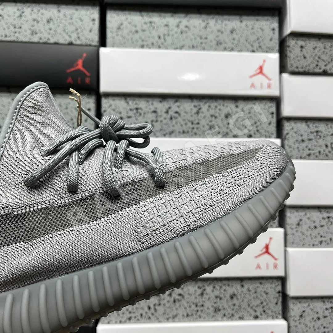 아디다스 [XQ] 이지 부스트 350 V2 IF3219 200809 Adidas Yeezy Boost 350 V2 Steel Grey 상세 이미지 2
