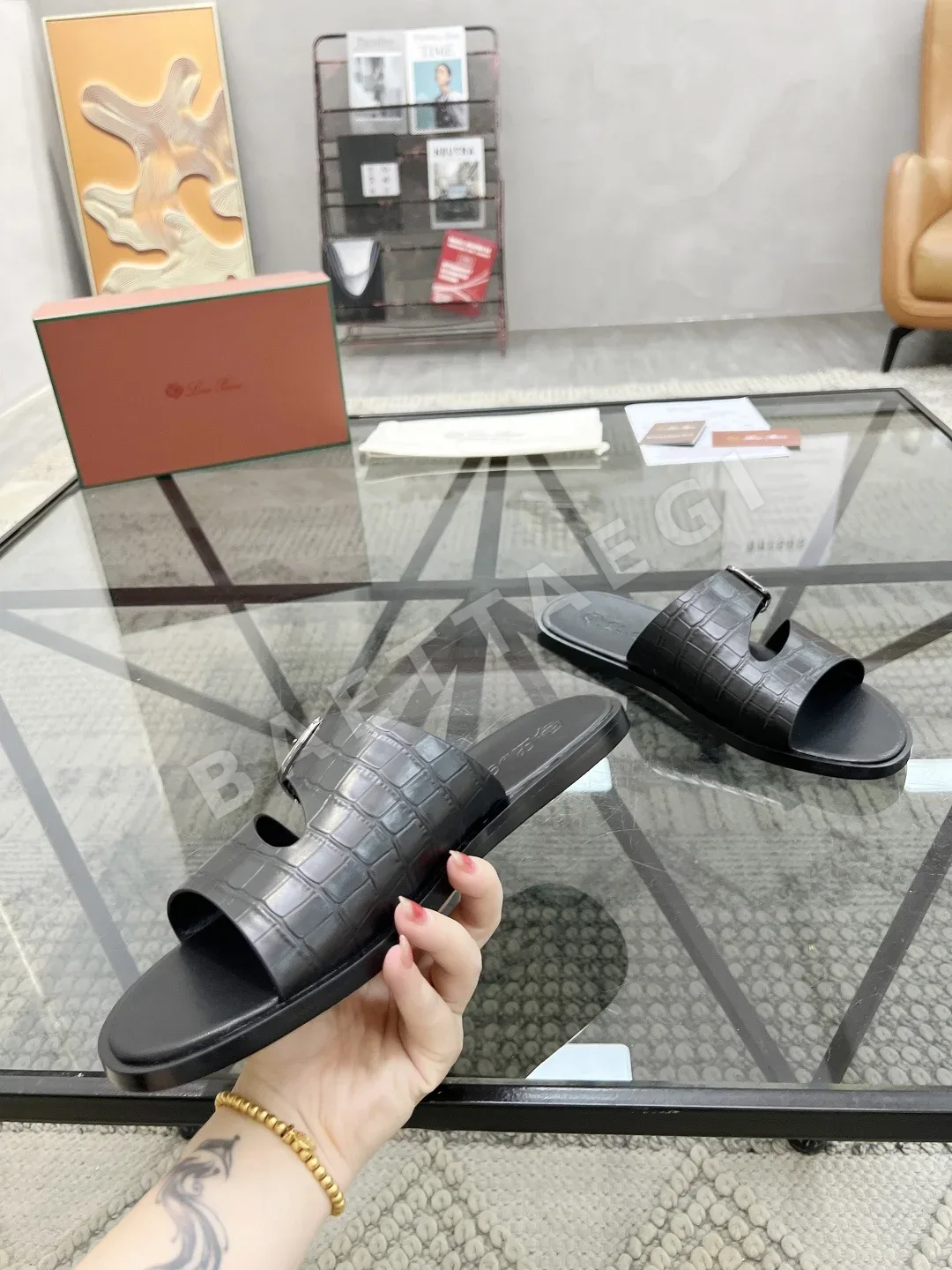 로로피아나 이탈리안 소가죽 슬리퍼 상세 이미지 5