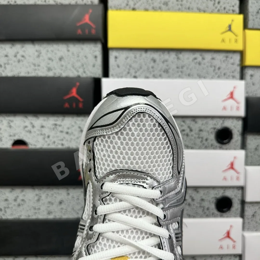 아식스 [LZ] 젤 카야노 14 1201A019-102 200603 Asics Gel-Kayano 14 White Pure Gold 상세 이미지 4