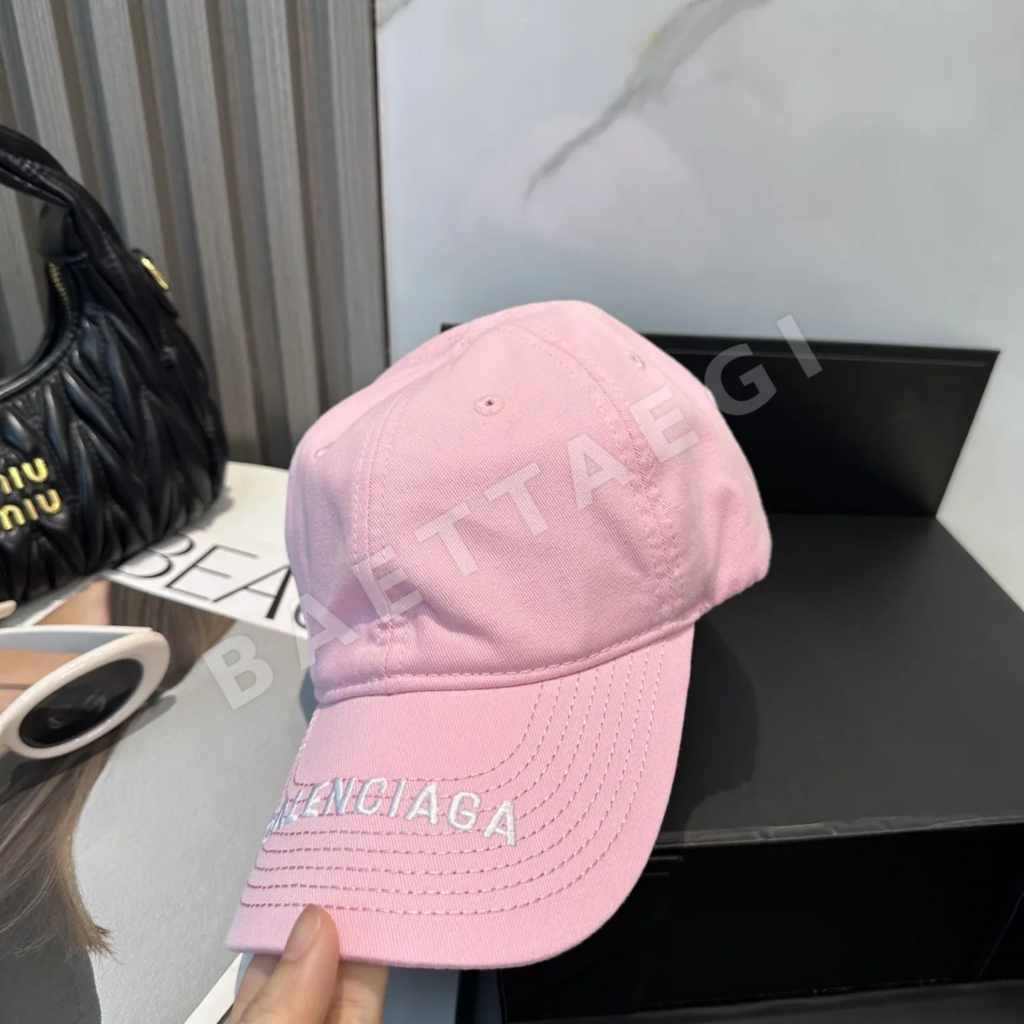 발렌시아가 베이스볼 모자 상세 이미지 2