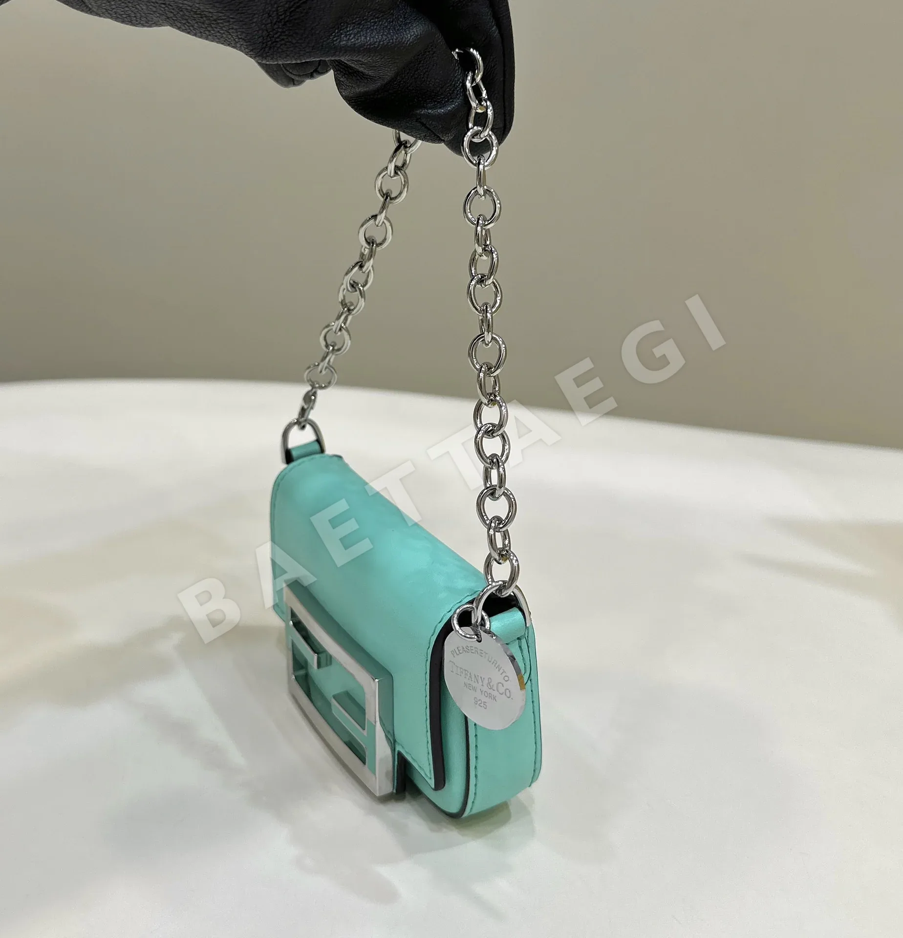 펜디 블루 미니 바게트 백 80128 S 상세 이미지 4