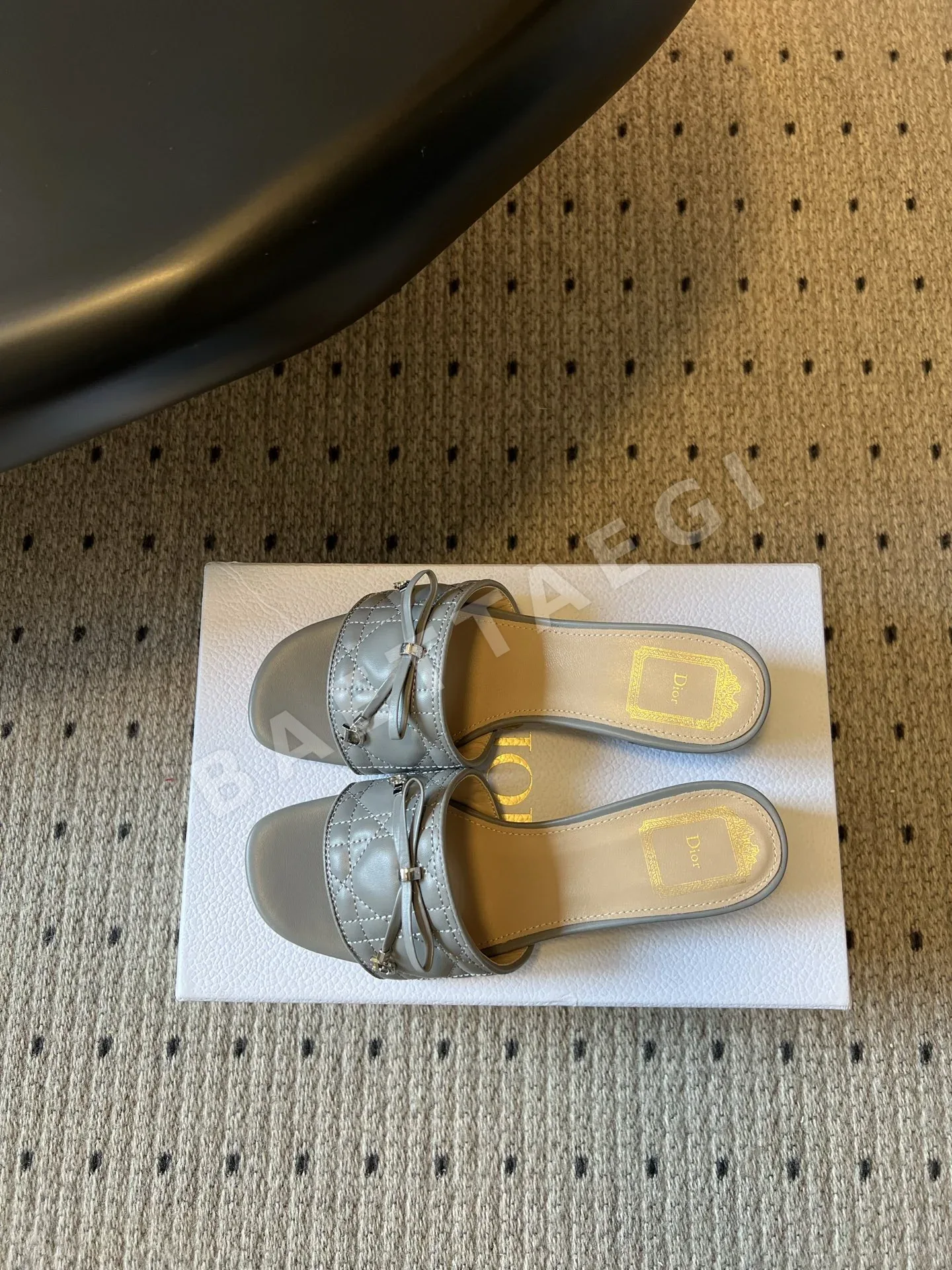 디올 뉴 카나쥬 패턴 리본 로우힐 슬링백 상세 이미지 6