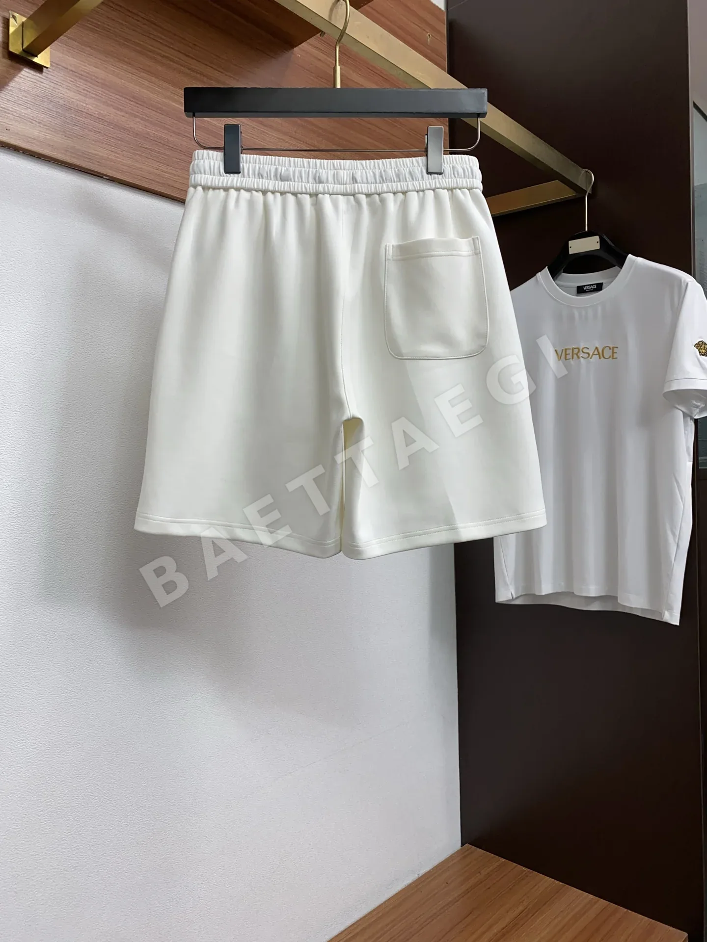 버버리 자수 클래식 남성 반팔 티셔츠 상세 이미지 6