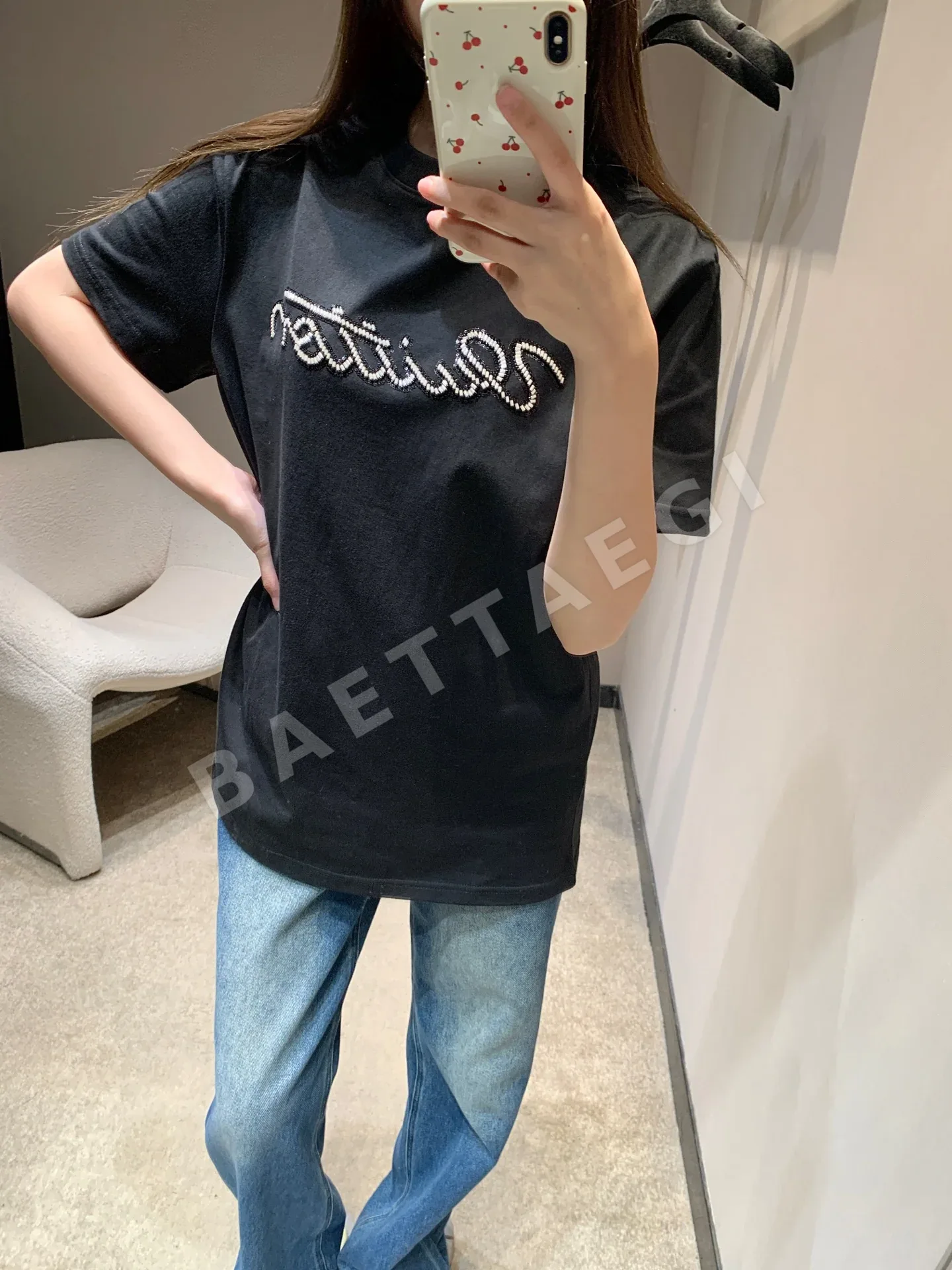 루이비통 비즈 자수 크루넥 코튼 반팔 티셔츠 상세 이미지 8
