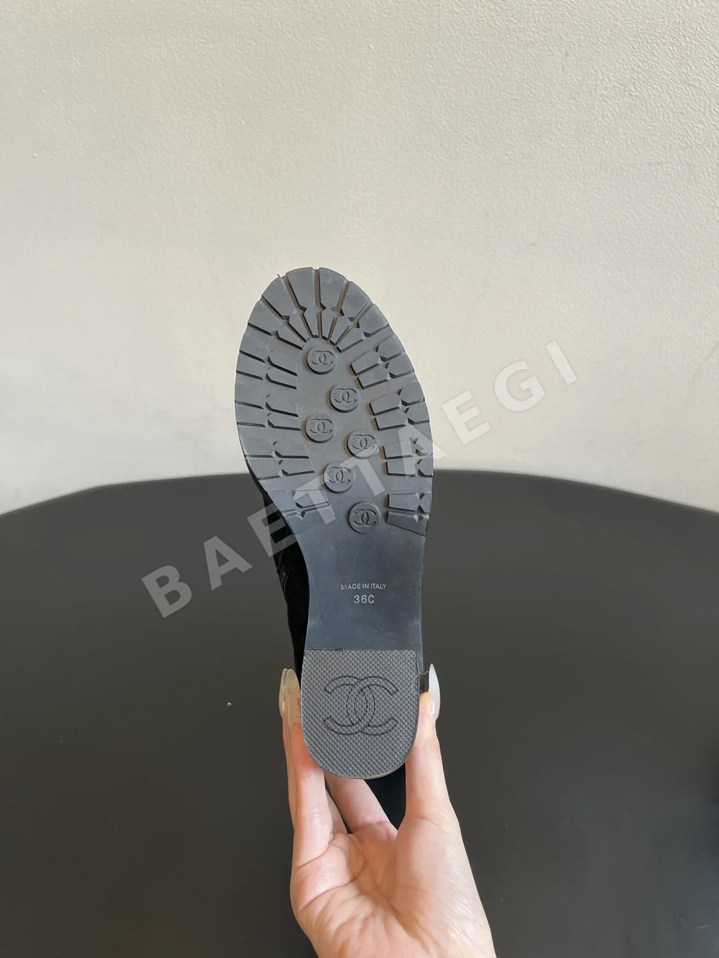 샤넬 부츠 쉽스킨 자수 로고 상세 이미지 5