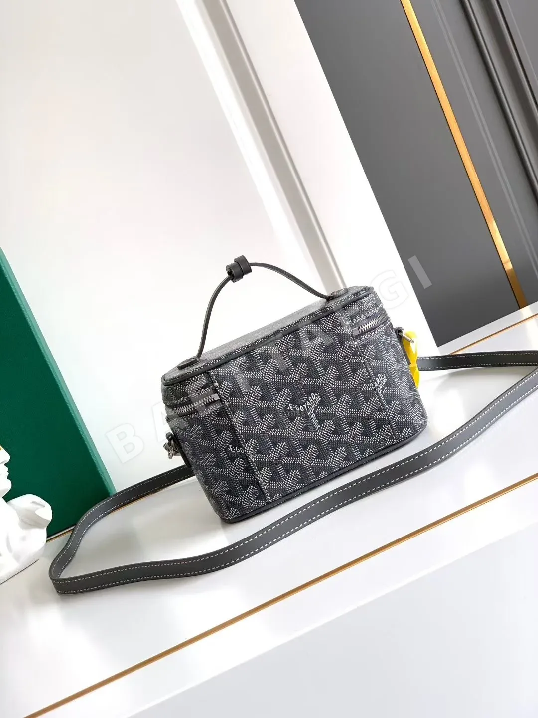 고야드 뮤즈 미니 박스백 가방 상세 이미지 3