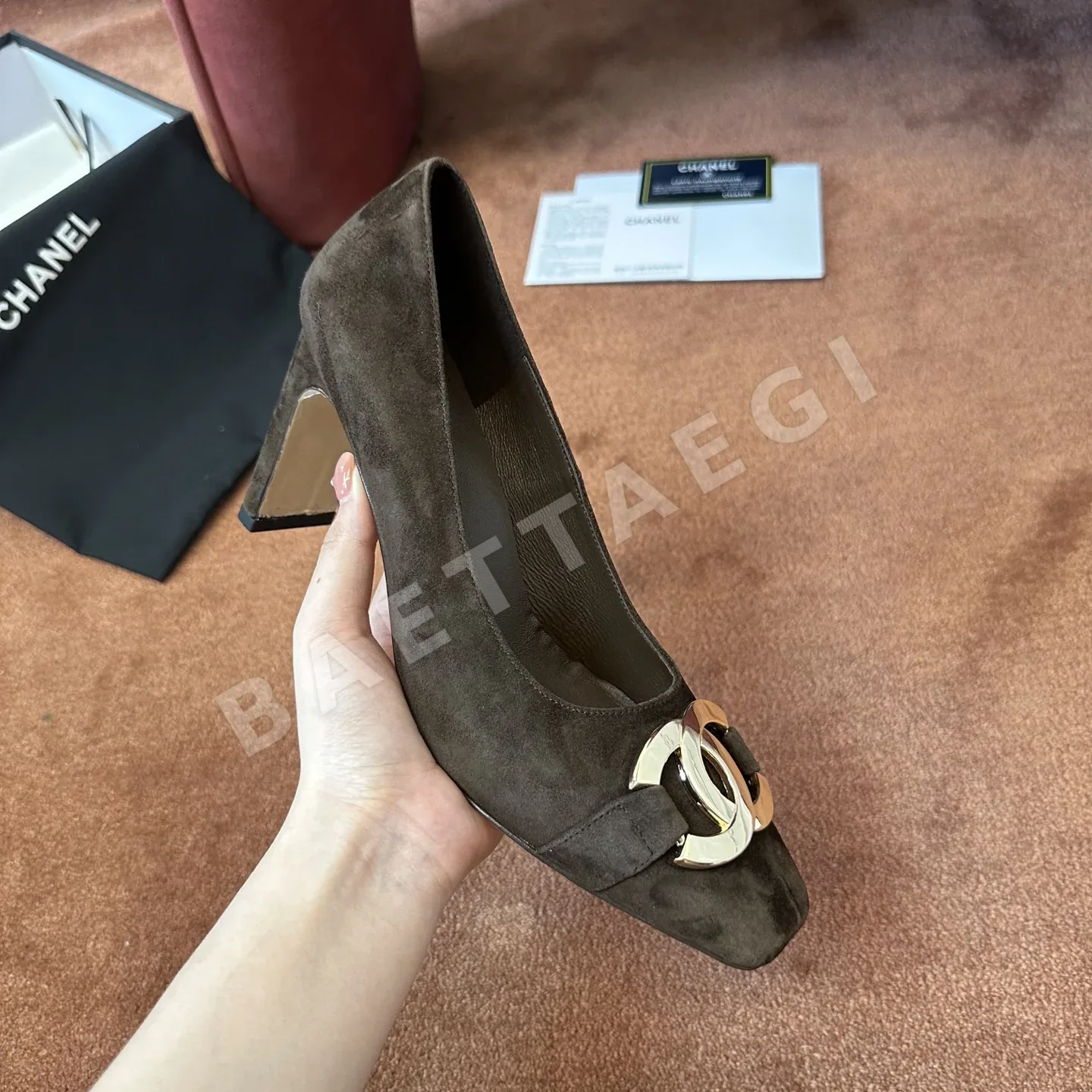 샤넬 플랫 가죽 더블 C 로고 상세 이미지 3