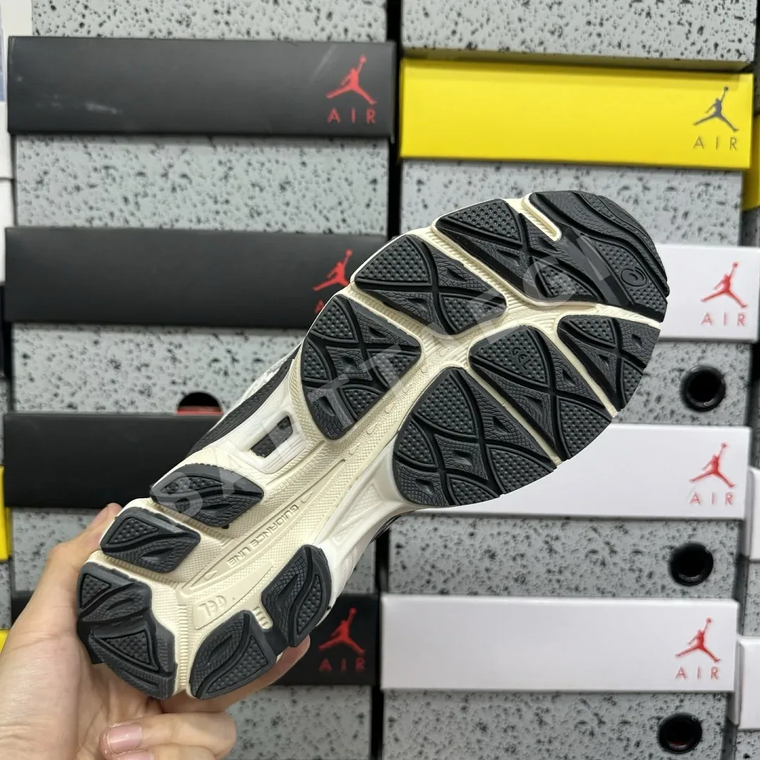 아식스 [WZ] 젤 NYC 1203A383-111 200379 Asics Gel-NYC White Smoke Grey 상세 이미지 5