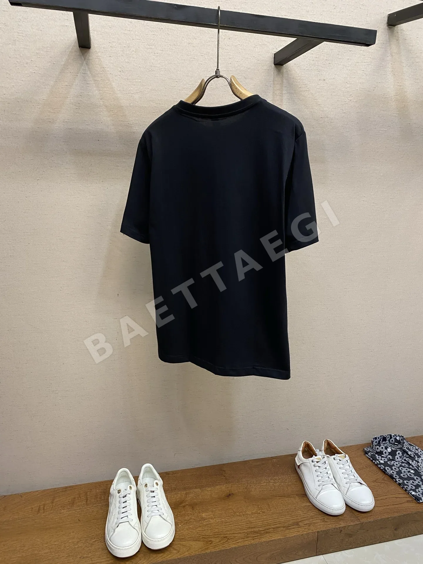 벨루티 크루넥 로고 레더 엠블럼 코튼 반팔 티셔츠 상세 이미지 2