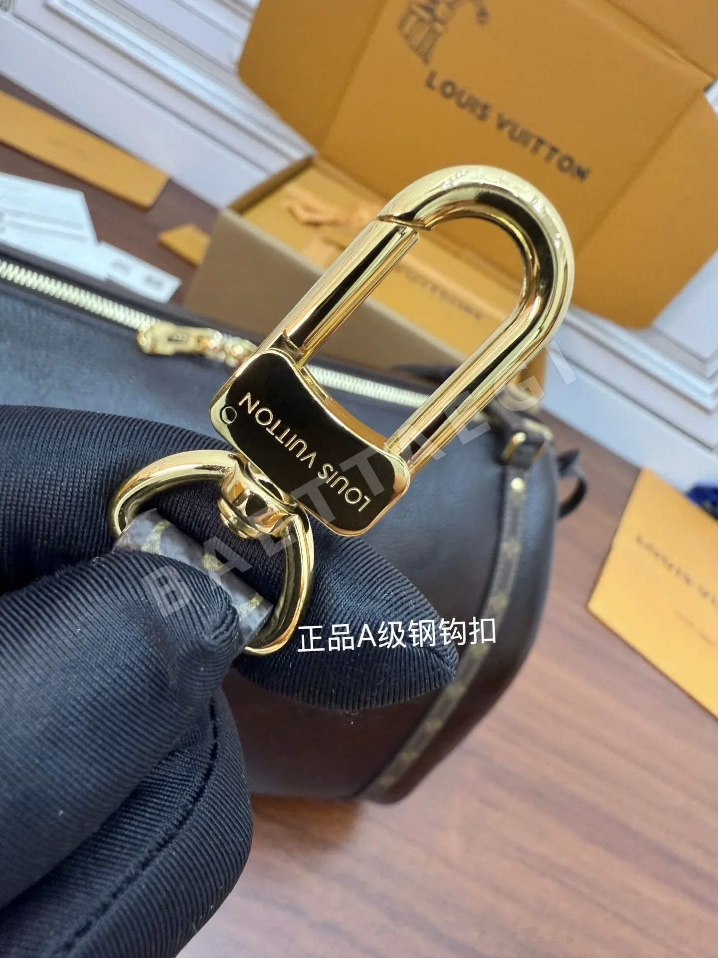 루이비통 M26359 가방 상세 이미지 6