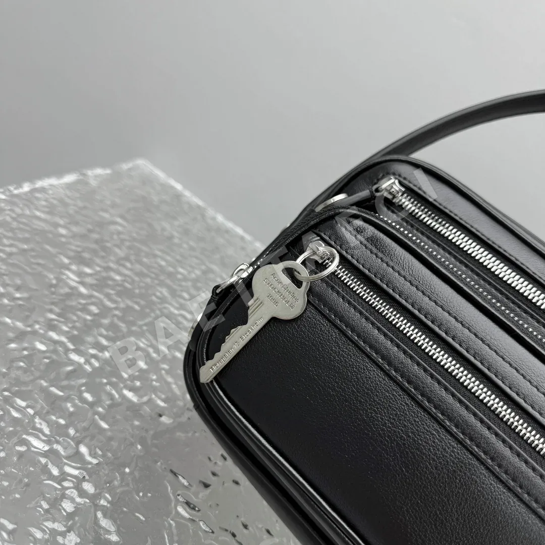 아크네스튜디오 카메로 스몰 143199 가방 Bag 상세 이미지 15