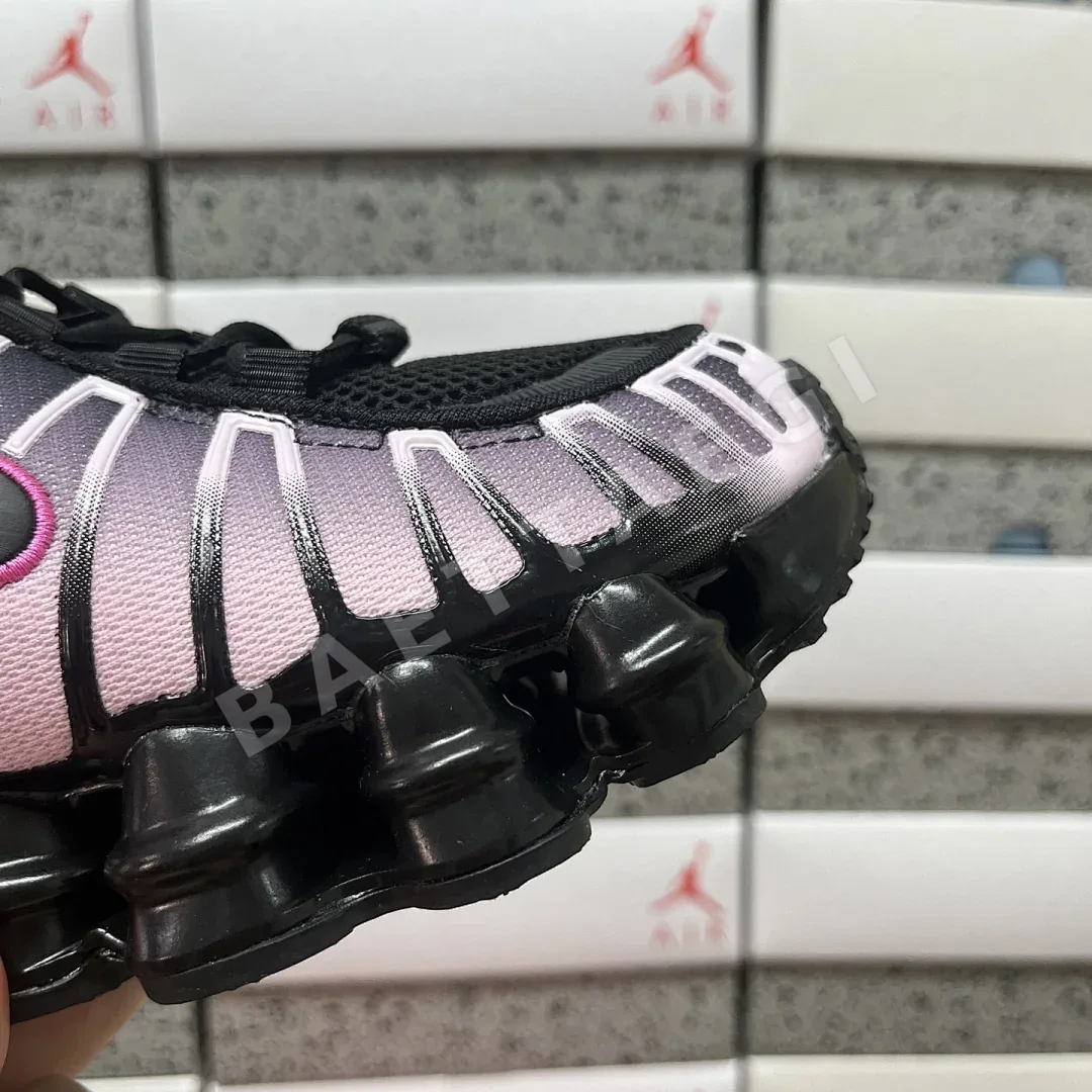 나이키 [WM] 샥스 TL IH4485-001 201132 Nike Shox TL Black Playful Pink 상세 이미지 9