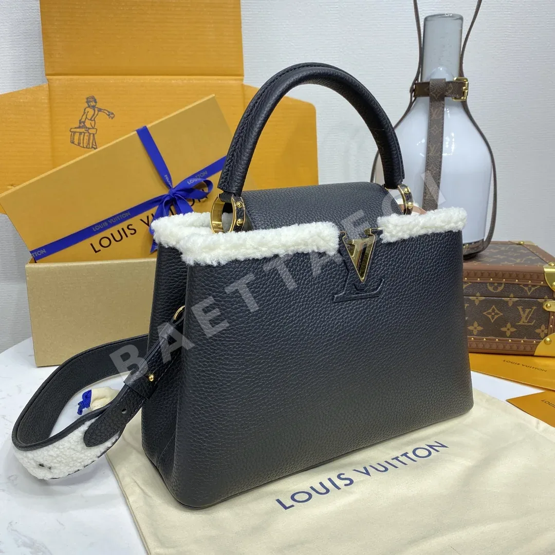 루이비통 캡시뉴 미디엄 가죽 숄더백 M59073 상세 이미지 2