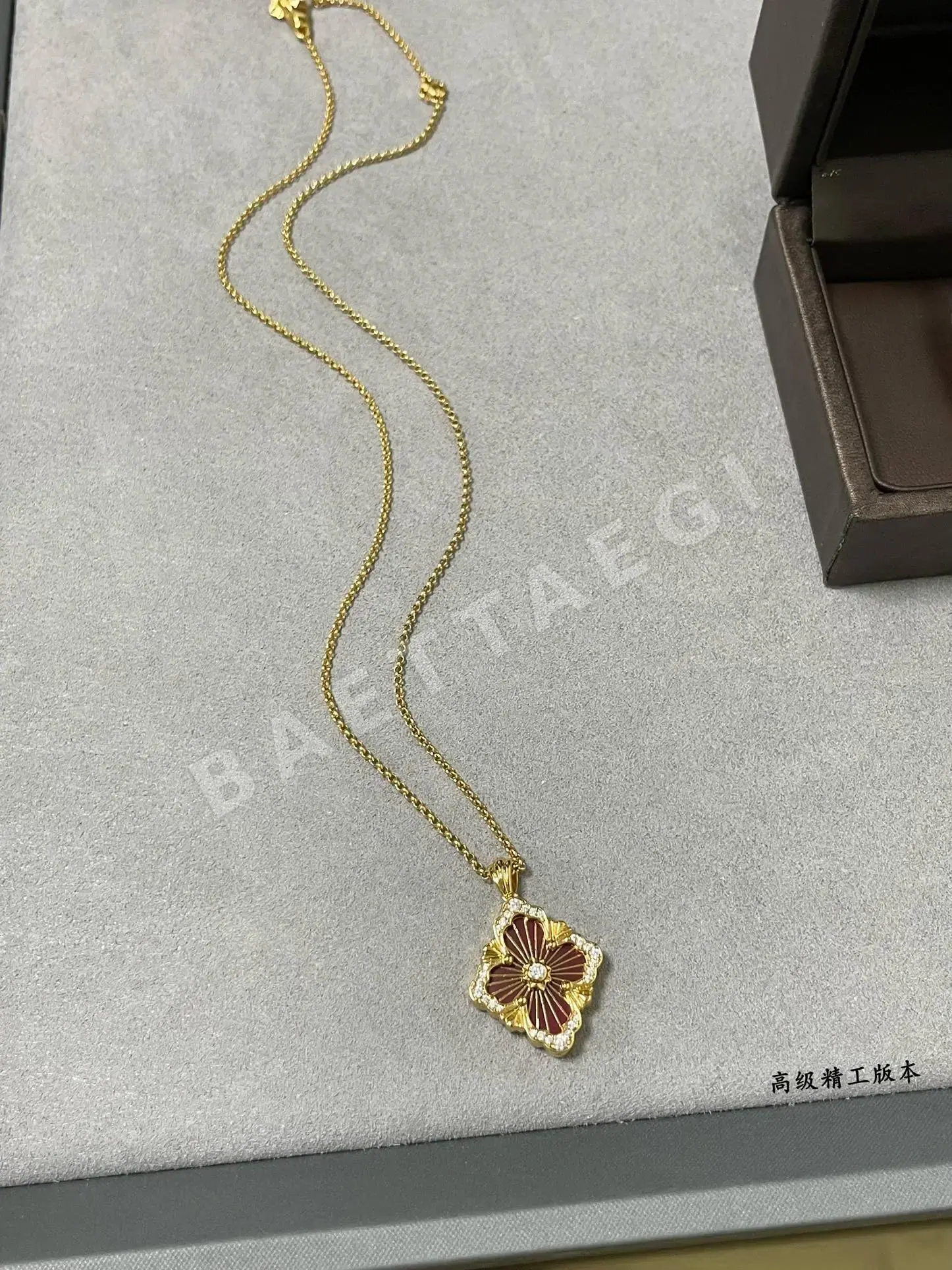 부첼라티 오페라 레드 에나멜 골드 목걸이 상세 이미지 7