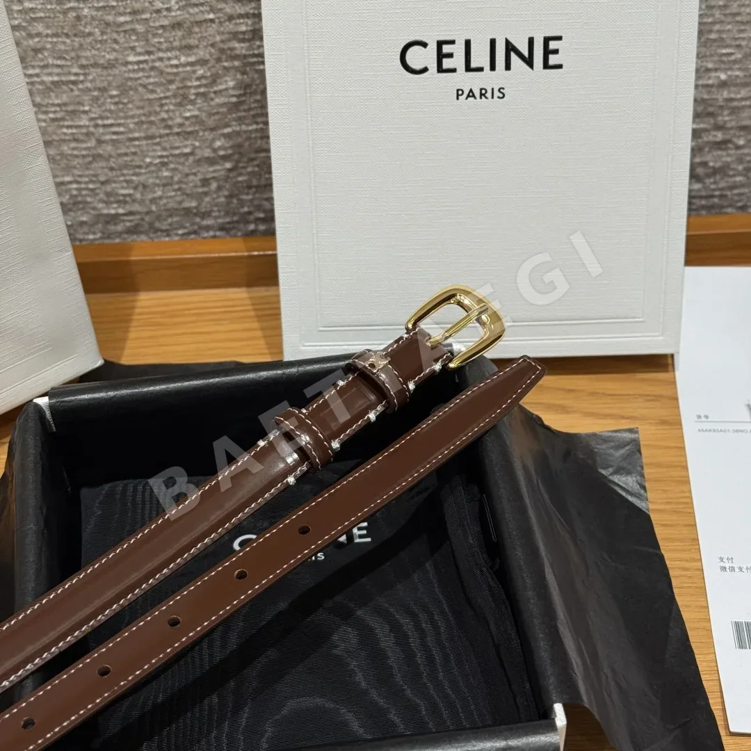 셀린느 부드러운 소가죽 여성용 골드 로고 벨트 상세 이미지 5