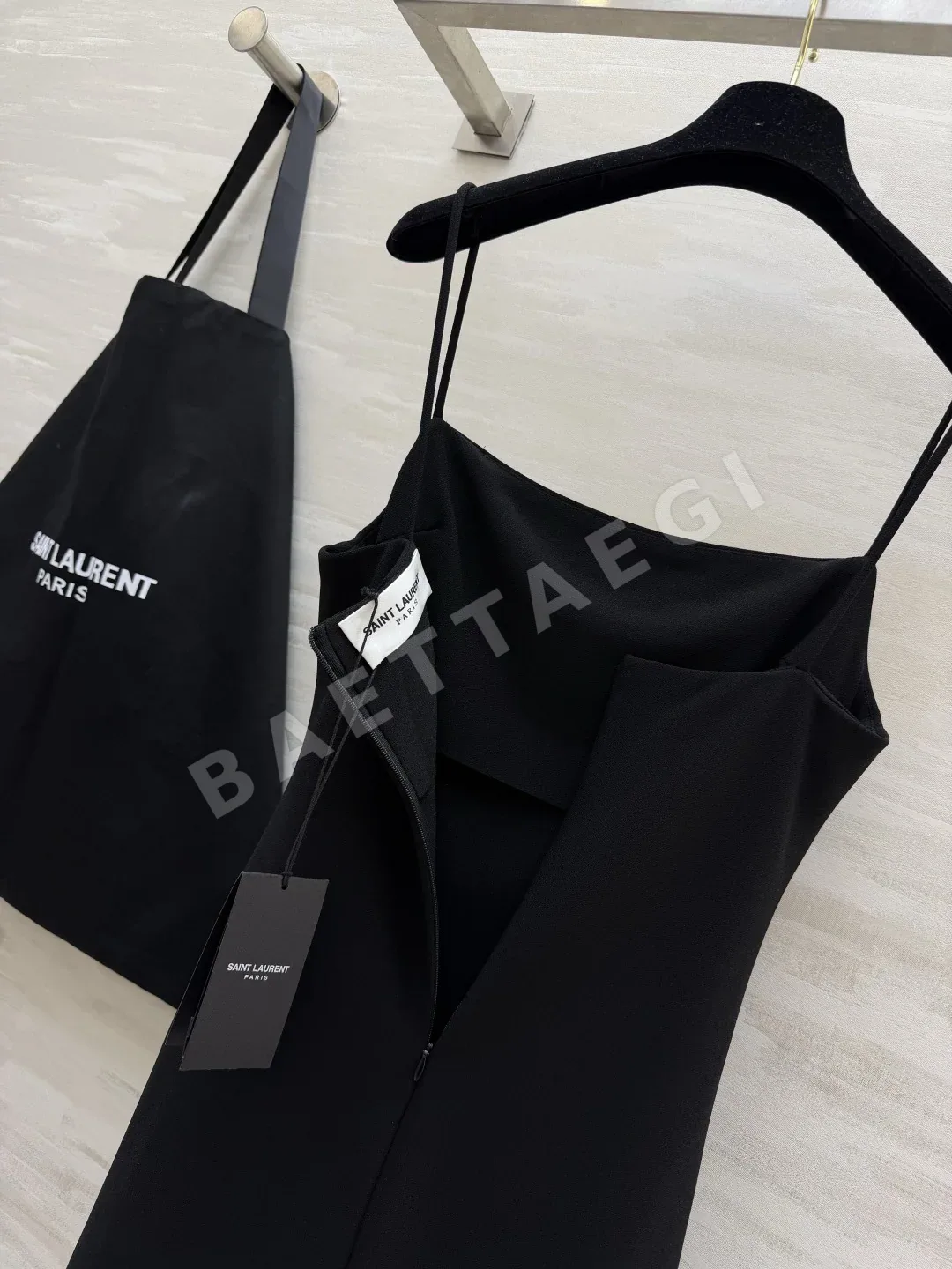 생로랑 스퀘어넥 스파게티 스트랩 여성 원피스 상세 이미지 8