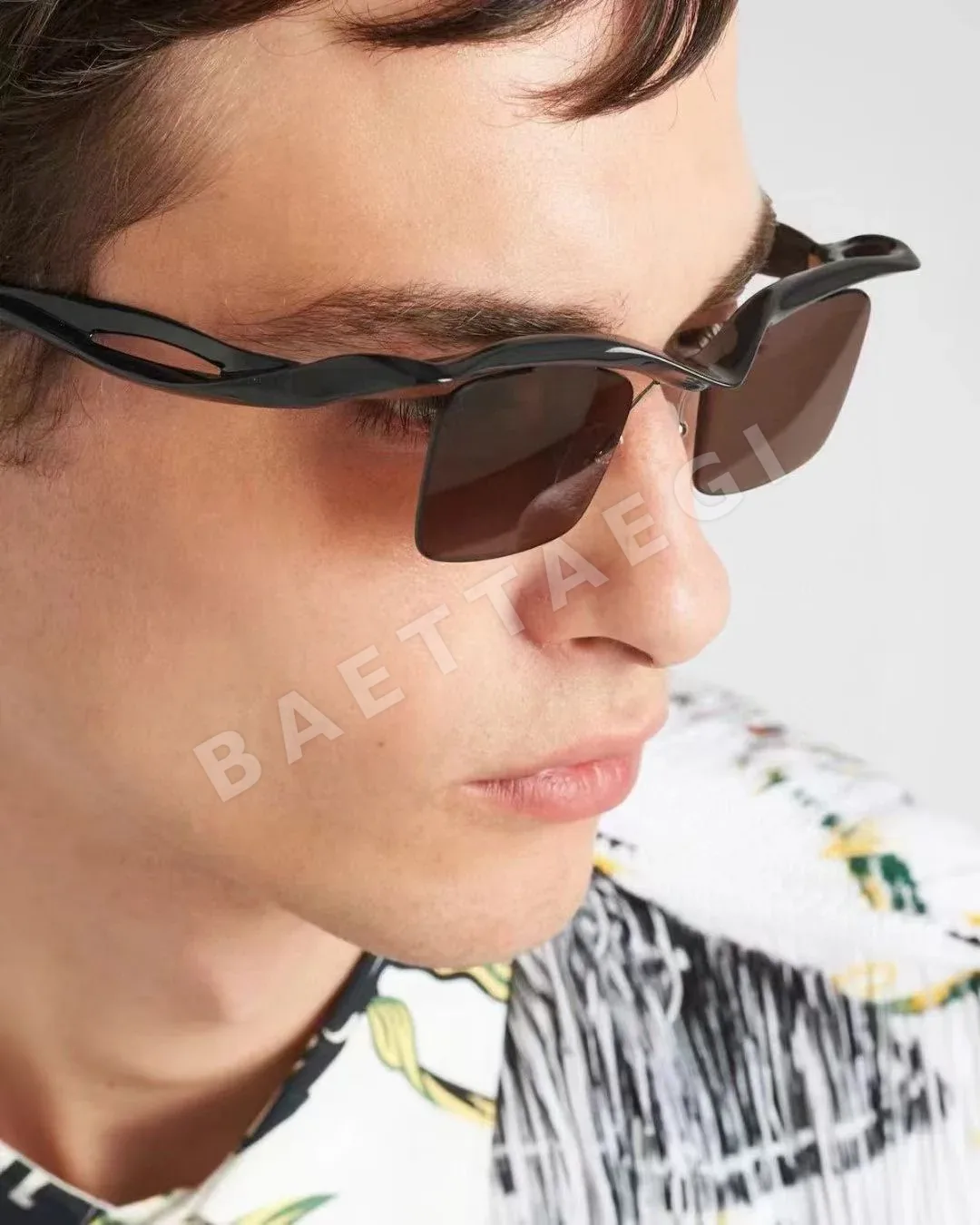 프라다 선글라스 74469 Prada Sunglasses 상세 이미지 3
