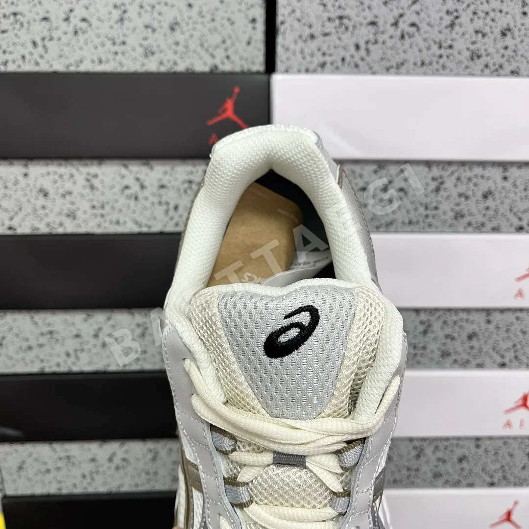 아식스 [M] 젤 NYC 2055 1203A542-100 200496 Asics Gel-NYC 2055 Cream Pure Silver 상세 이미지 4