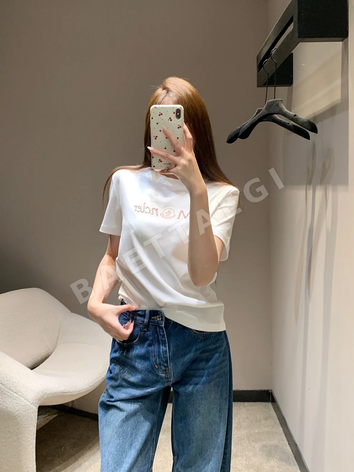 몽클레르 레터 비즈 크루넥 반팔 티셔츠 상세 이미지 7