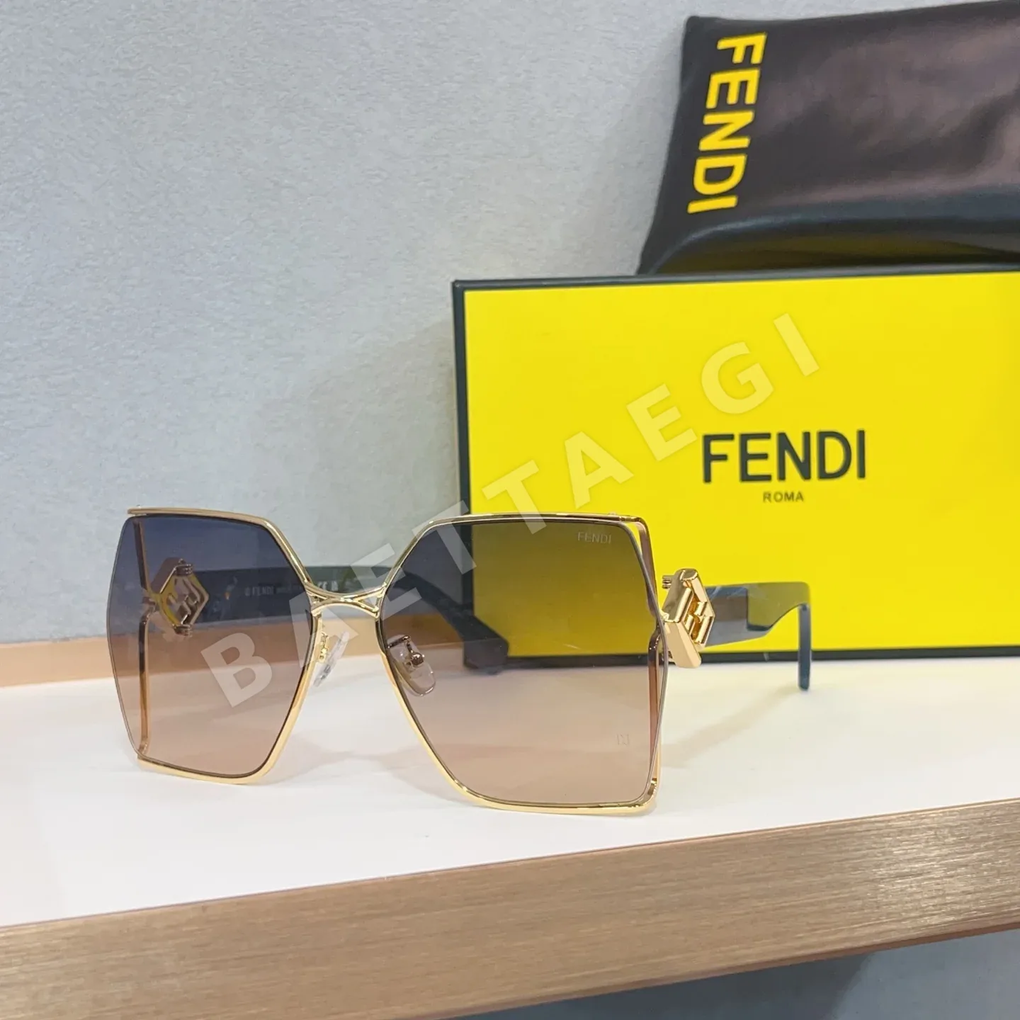 펜디 선글라스 74249 Fendi Sunglasses 상세 이미지 3