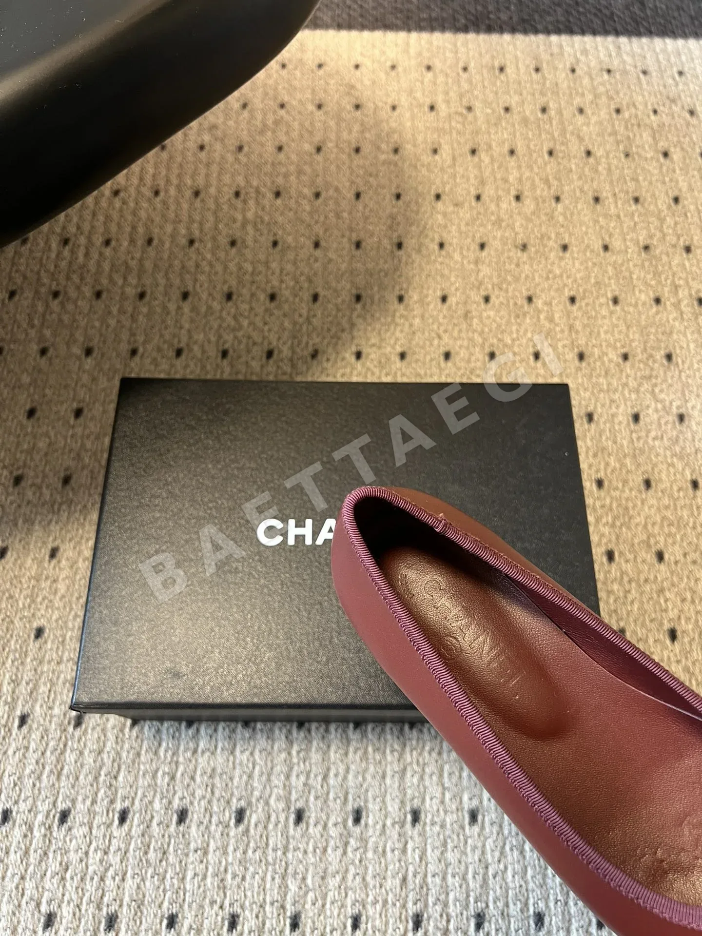 샤넬 더블 C 엠보싱 컬러블록 플랫슈즈 상세 이미지 8
