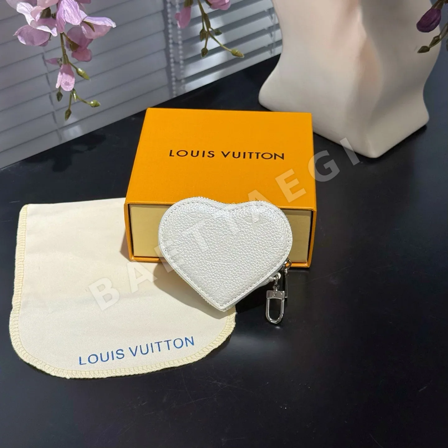 루이비통 LV 루이베어 하트 키링 160165